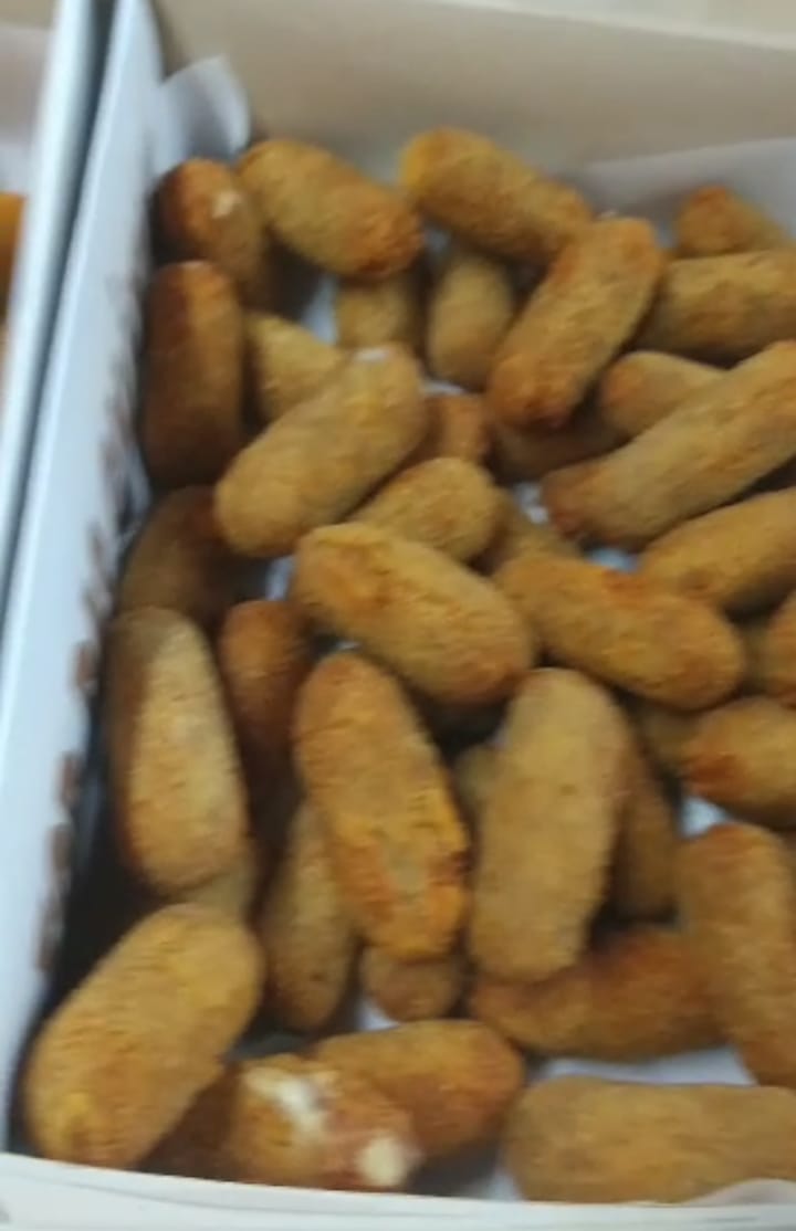 Croquete recheado com queijo