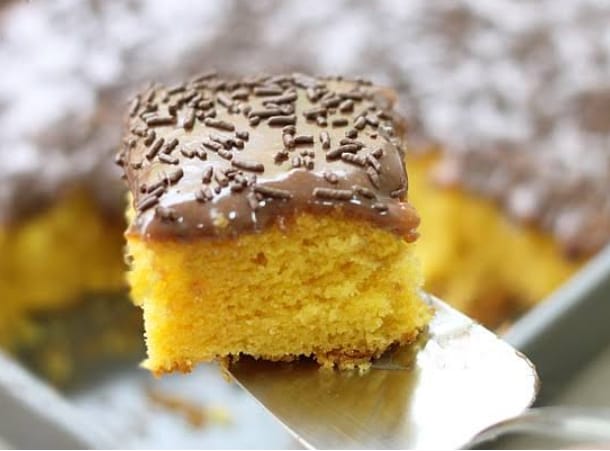 Bolo de Cenoura com Cobertura de brigadeiro